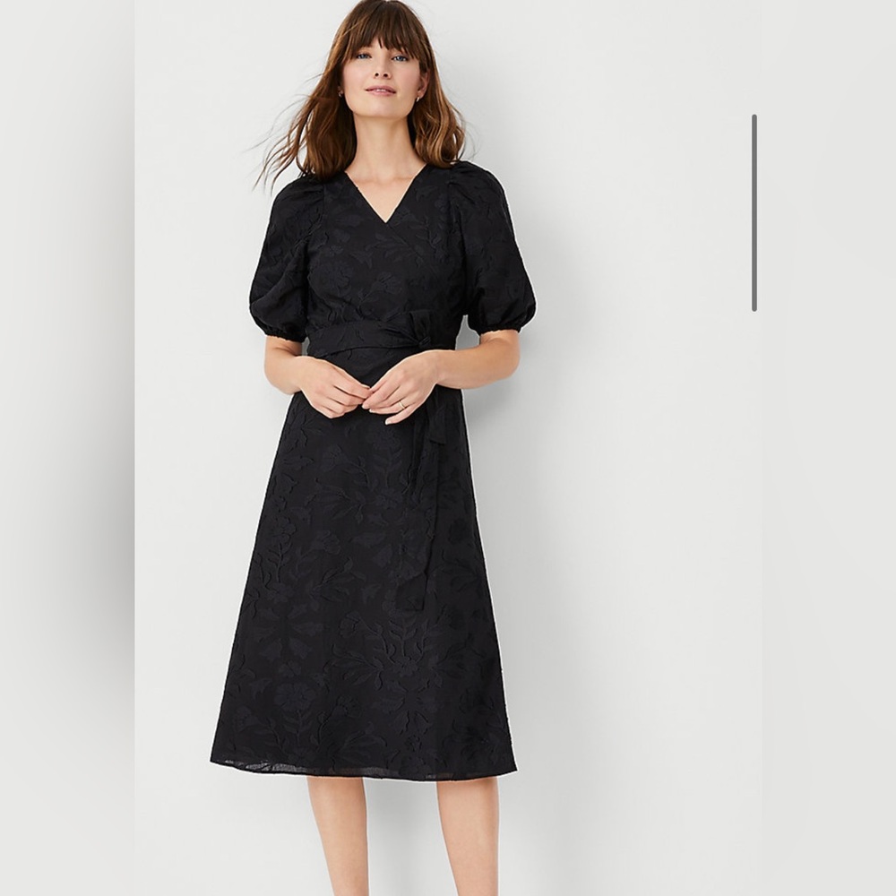 Ann Taylor beautiful black wrap midi Size 4P